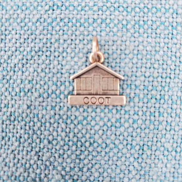 James Avery Camp Longhorn Inks Lake cabin charm - Picture 1 of 2